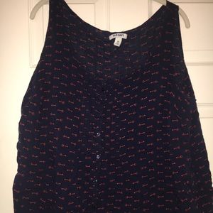 Navy lightweight tank top with small rig keys